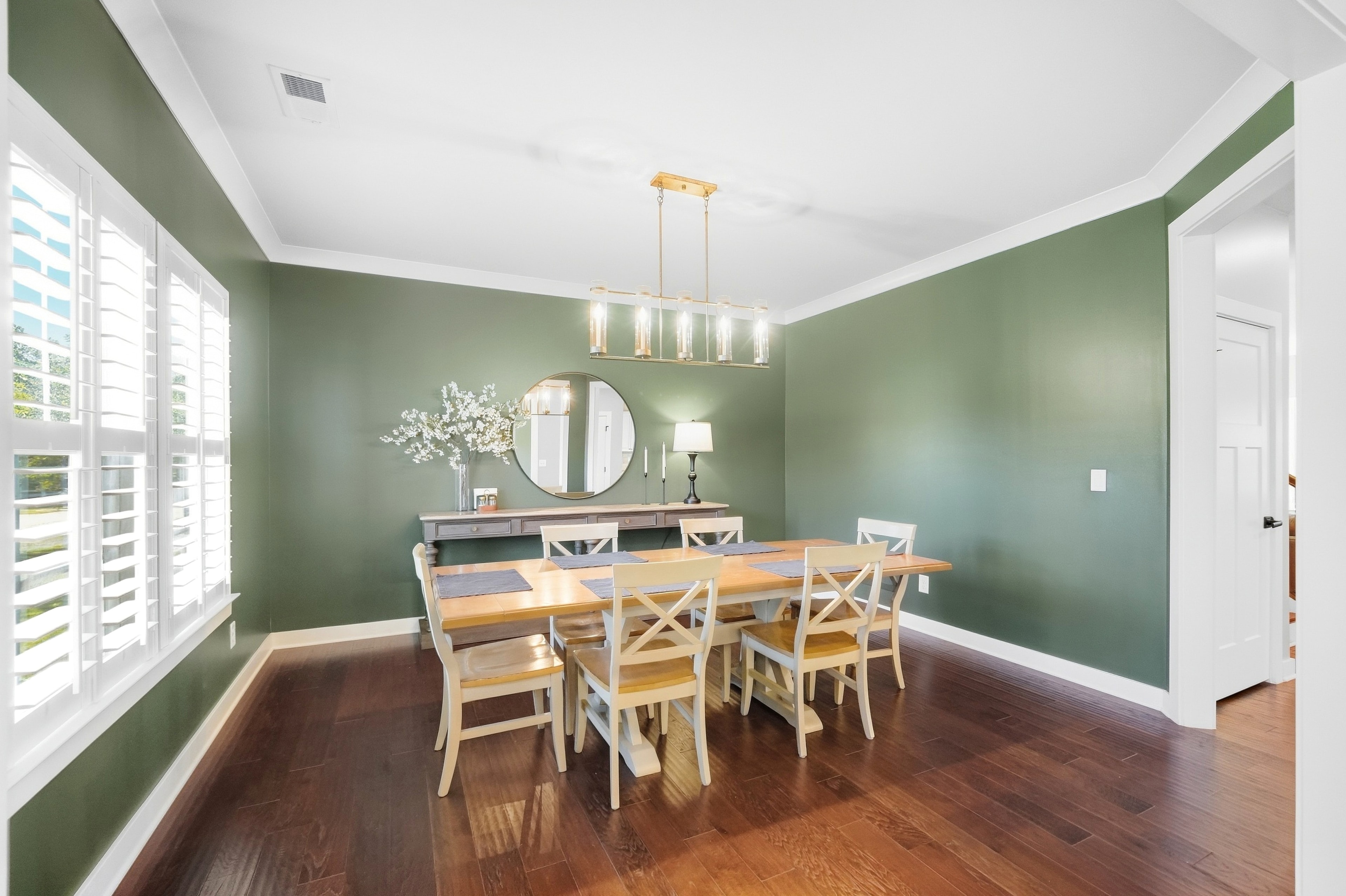 Formal dining room